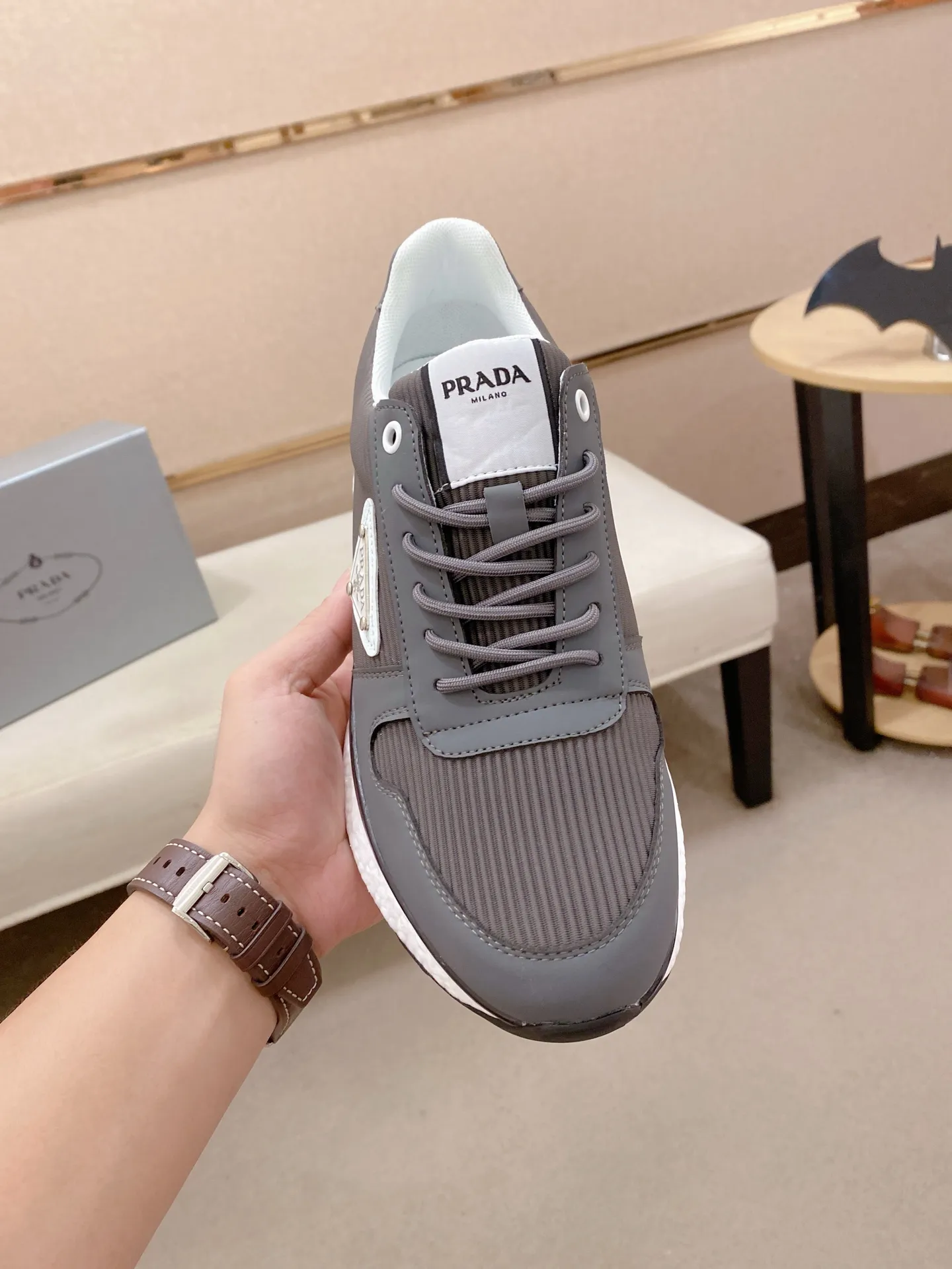 Men's shoes 💰: 462💰 [Prada～Prada] Trendy new styles are on the market. Same style as the official website. Counter quality. Original version. [Strong] [Strong] Imported selected first-layer cowhide. Comfortable and breathable sheepskin lining, fine workmanship, upper layer made of 100% pure cowhide, original last shape, comfortable on the feet, shoe sizes 38 to 44